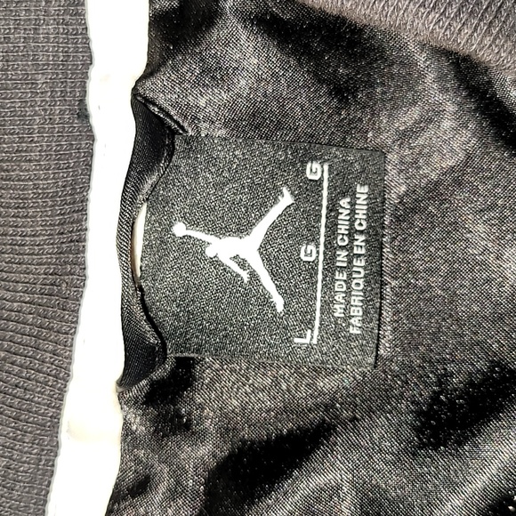 Jordan. Black Bomber Jacket. Arm-pocket. 9.5/10 condition. Men's size Large - Picture 7 of 16